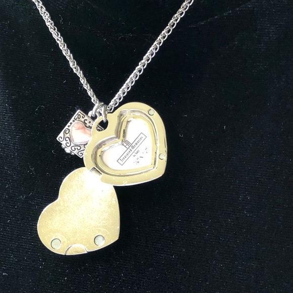 Heart Locket - Picture 6 of 6